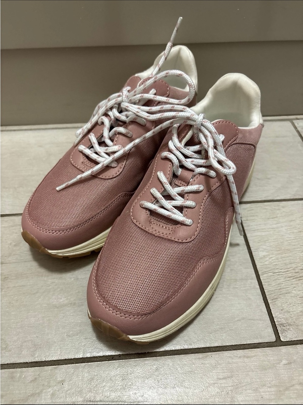 Women’s Casual Runner Sneakers in Dusty Rose